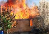 Два жилых дома и склад сгорели в Калужской области