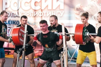 Калужский силач установил рекорд на Кубке России по пауэрлифтингу