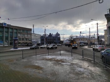 В Калуге на улице Ленина встали троллейбусы