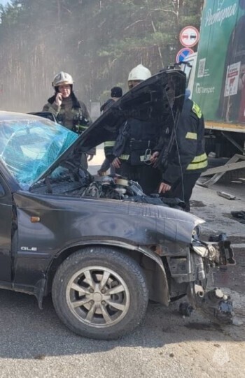 Под Калугой 85-летний водитель Deawoo врезался в грузовик