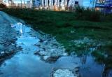 На Правобережье в Калуге территорию затопили канализационные стоки