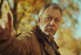- Ну, зато ты теперь точно от меня никуда не денешься, - смеется муж 