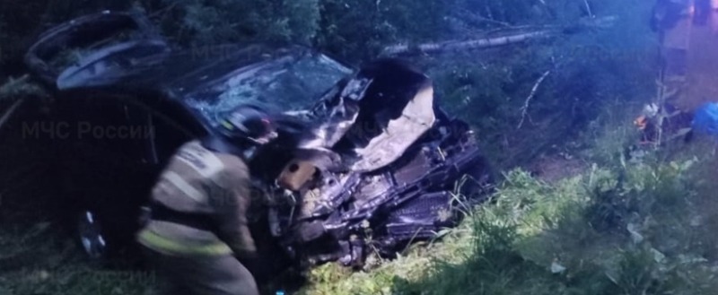 Фото ГУ МЧС России по Калужской области, https://40.mchs.gov.ru/uploads/resize_cache/news/2023-06-18/spasateli-mchs-prinimali-uchastie-v-likvidacii-dtp-v-kozelskom-rayone-18-km-avtodorogi-kozelsk-ulyanovo_1687115840541653566__2000x2000__watermark.jpg