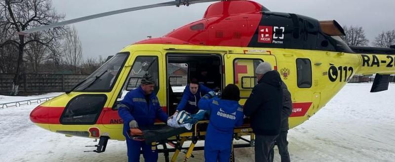 В Калужскую детскую больницу на вертолёте доставили 4-летнюю девочку
