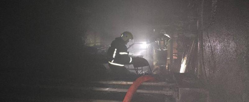 В Калуге эвакуировали более 150 человек из-за пожара в цехе