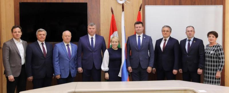Депутаты Городской Думы города Калуги провели встречу с руководством Всероссийской ассоциации развития местного самоуправления