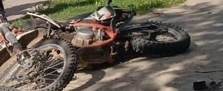 В Калужской области мотоциклист врезался в Nissan 