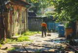 Соседи решили проучить местного мусорщика, но сделали только хуже