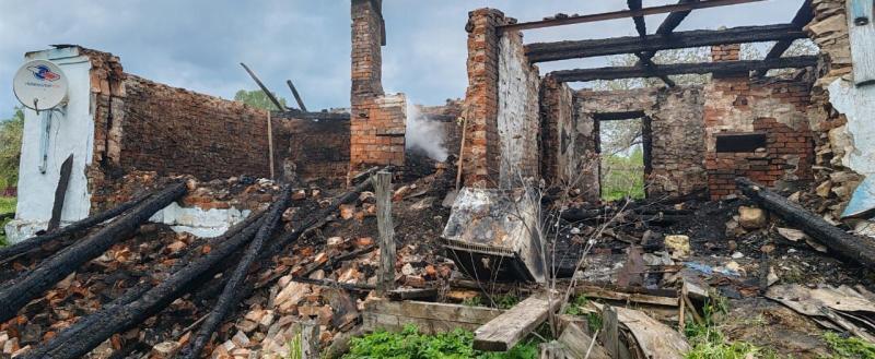 В Калужской области завели уголовное дело по факту гибели людей на пожаре