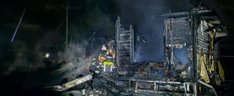 https://40.mchs.gov.ru/uploads/resize_cache/news/2024-10-14/likvidaciya-pozhara-v-go-g-kaluga-zh-d-stanciya-tihonova-pustyn-snt-kemz-3_1728876065641694580__2000x2000__watermark.jpg ГУ МЧС России по Калужской области