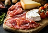 Элитный сыр и дорогущий хамон для начальника попались на глаза моему ненасытному мужу