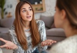 — А ты что, с пустыми руками в гости пришла? — не скрыла разочарования подруга