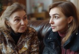 - Вот пусть ваши цветы вам в старости воду и приносят! - заявила я свекрови