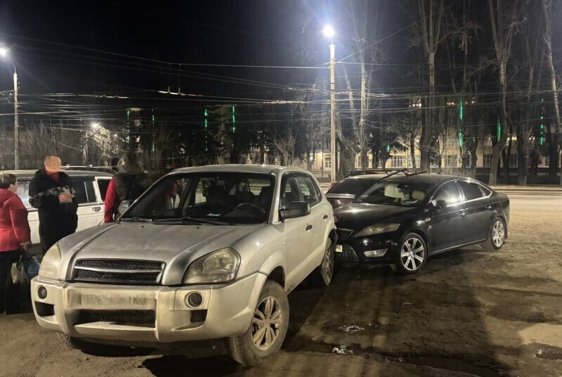 В Калуге в массовом ДТП пострадали два человека