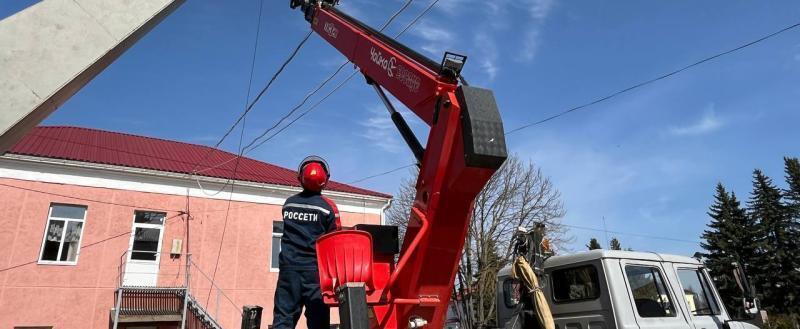 Калужские энергетики «Россети Центр» благоустроили памятники героям Великой Отечественной войны