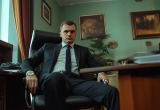 Шеф бездумно увольнял сотрудников, а теперь сам ходит на почту и готовит мне кофе