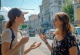 Подруга заняла у меня деньги, чтобы закрыть кредитку. Только возвращать долг она не торопится