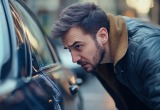 Сосед испортил мою машину, потому что перепутал ее с машиной своего недоброжелателя
