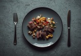 Мужу нравится вкусно и разнообразно питаться, но деньги на это он выделять не готов