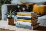 Муж запрещает мне покупать книги, ведь дешевле читать их онлайн, а меня раздражает его скупердяйство