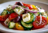 Муж насмотрелся шоу о высокой кухне, теперь требует безупречной нарезки салатов