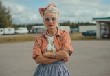 Выйдя на пенсию, жена сменила гардероб и стала говорить на молодежном сленге. А я половины слов не понимаю