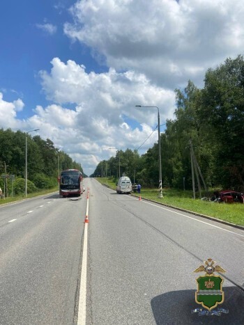 В Калужской области в ДТП с автобусом пострадали два ребёнка