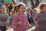 В саду всё внимание достаётся девочке, чей папа-спонсор. А новое платье моей дочки воспитатели даже не заметили