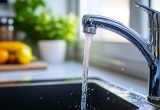 Один раз предложила соседке помыться в сезон отключения горячей воды, а она чуть ли у меня не поселилась