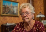 Мама на пенсии развлекается тем, что каждый месяц меняет работу