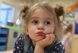 Дочка боится громкой и шумной воспитательницы в саду. Попросила общаться спокойнее, но нарвалась на скандал