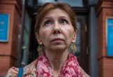 Соседка думает, что украшает подъезд, а я считаю, что она его портит
