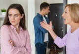 - Ну и что? Могла бы не уходить. Она бы просто побурчала и перестала, - заявил муж