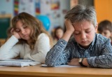 Детей лишили двух недель каникул ради подготовки концерта к 1 сентября. Ведь в школе ждут высокое начальство