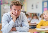 Физрук предложил с 1 сентября перевести дочь в параллельный класс. Она портит ему показатели в конкурсе школ