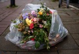 Дочка не хочет идти в школу, потому что учительница выбросила ее букет после линейки 1 Сентября