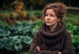 - Здесь я посажу чеснок, а тут мы построим баню, - заявила мать подруги, впервые приехав ко мне на дачу