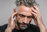 Друг мужа без приглашения заваливается к нам домой и всюду сует свой нос. Хуже свекрови!