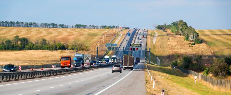 https://www.shutterstock.com/ru/image-photo/m4-direction-voronezh-rostovondon-boguchar-district-1233009217 Aleksei Marinchenko