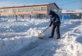 Надоело, что класс моего сына вместо уроков занимается чисткой снега &ndash; теперь учитель на меня косо смотрит