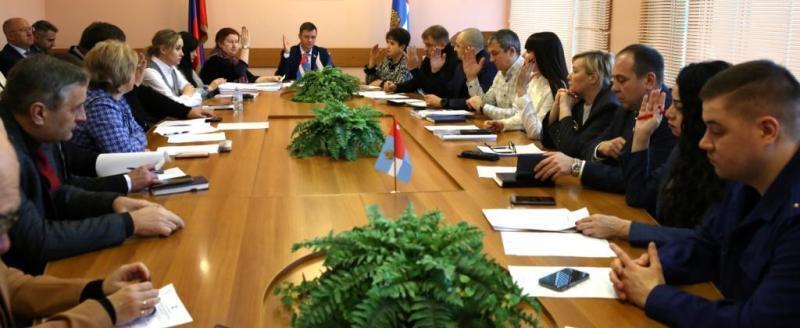 Депутаты Калуги обсудили работы по муниципальным программам