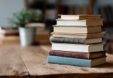 Дал другу почитать несколько книг, а потом еле забрал их обратно
