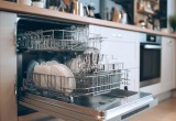 Свекровь назвала меня бездельницей из-за покупки посудомоечной машины. Достала баснями о своей трудной жизни