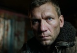 - Ты мою фамилию взяла! Значит, помогать моим родителям &mdash; твоя обязанность! - надрывался муж