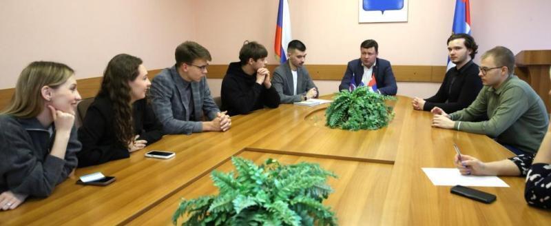 В Калуге прошла встреча председателя Думы с молодёжной палатой