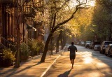 Друг совсем чокнулся &ndash; стал названивать в пять утра и звать на пробежку