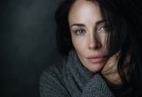 Сестра давит на мамино чувство вины и буквально повесила на неё своих детей 