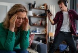 Женщина решила "не тратить нервы" на воспитание подростка, а тот творит, что хочет