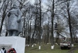 Филиал &laquo;Калугаэнерго&raquo; благоустроил памятники и мемориалы героям Великой Отечественной войны
