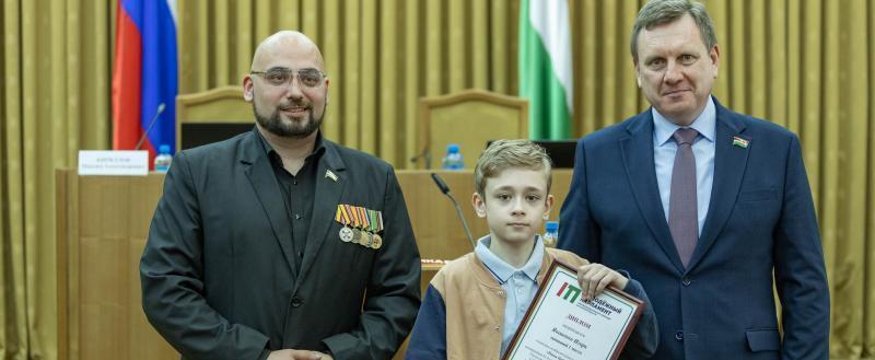 Геннадий Новосельцев наградил победителей конкурса &laquo;Наша Победа!&raquo;